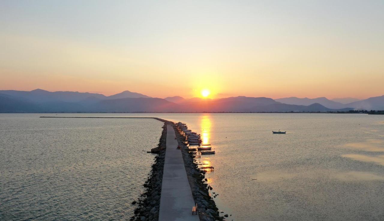 Margietta'S Suites Anabolu Dış mekan fotoğraf